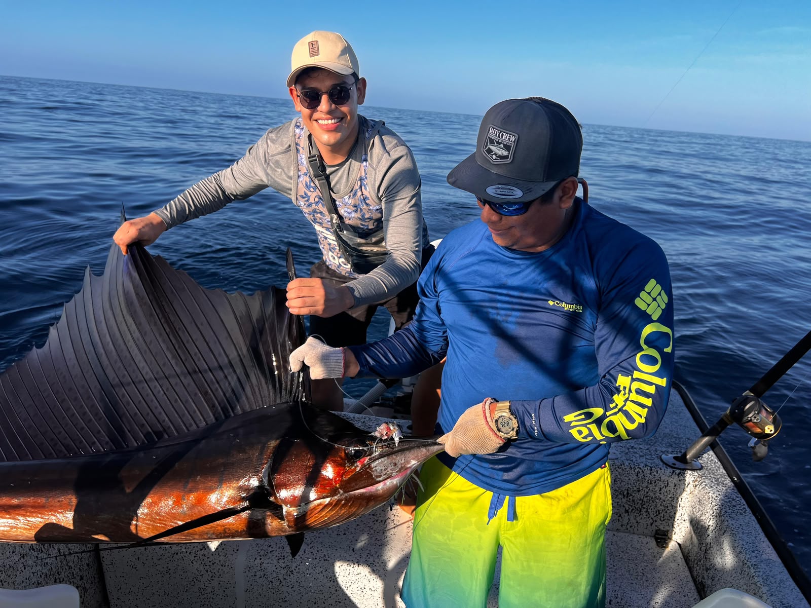 Pez vela capturado en tour de pesca deportiva